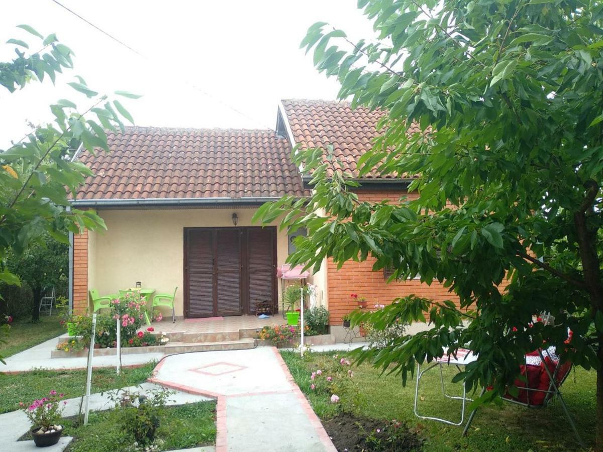 Apartment Ljupka Pančevo Exteriör bild